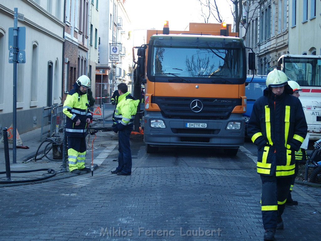 Gasaustritt Koeln Nippes Siebachstr Lohsestr   P207.JPG